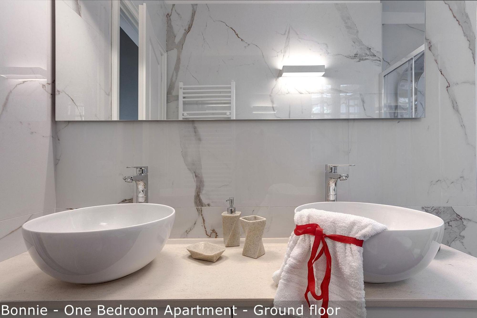 Bonnie - Clyde - Marvin Apartments By Mamo Florencia Habitación foto